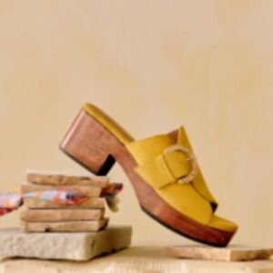 Sezane Drew Clogs Yellow - Size 10
